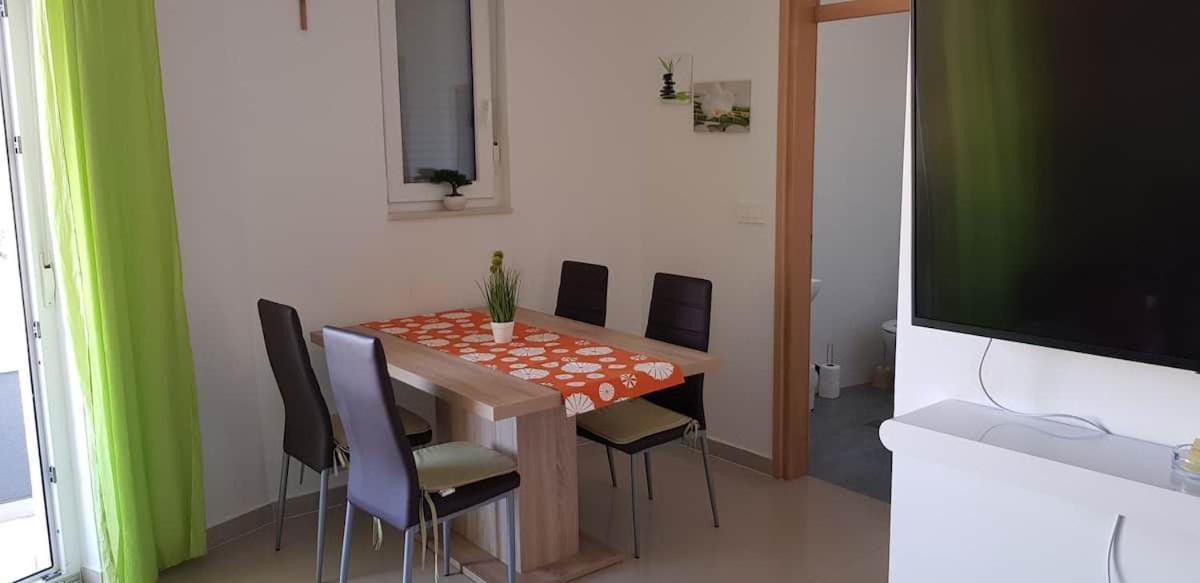 Abc Apartmani Vrsi Exterior photo